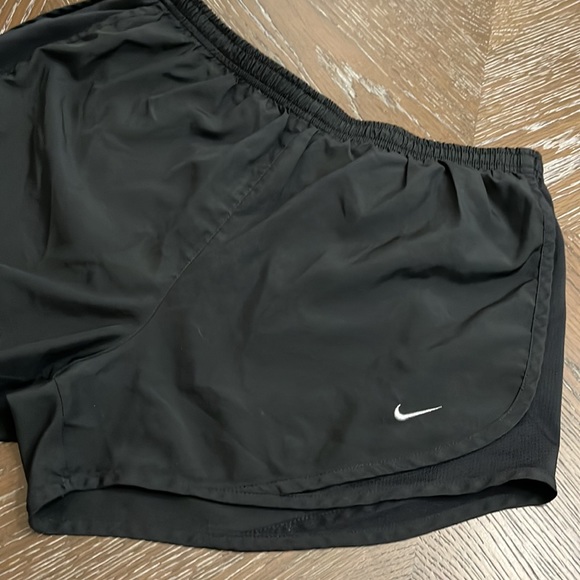 Nike tempo DRI-fit black running shorts - Picture 9 of 17